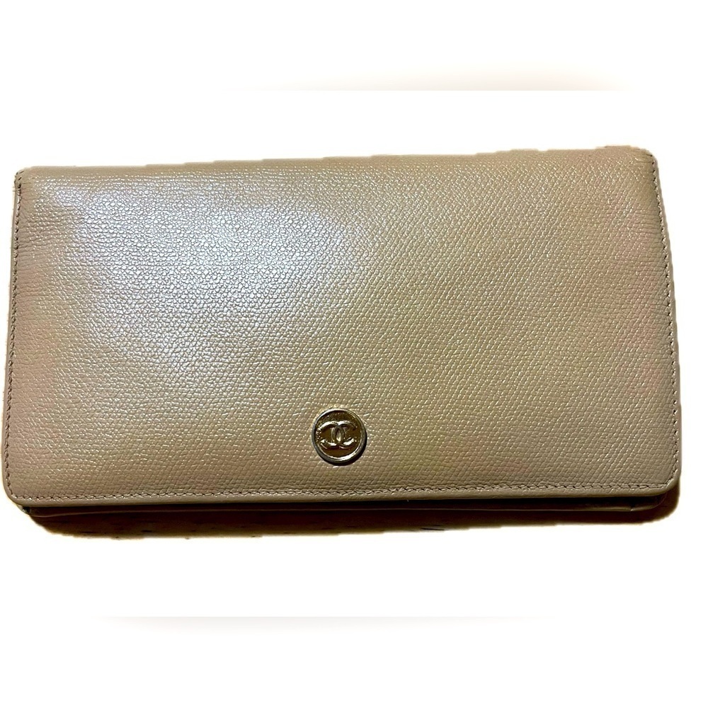 ✨Chanel Coco Button Long Bi-Fold Wallet Beige ✨ Great Condition